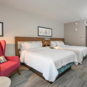 Queen Room with Two Queen Beds - Hearing Access