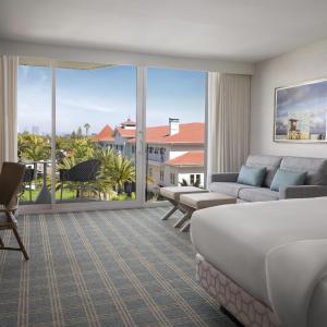 The Views King Room with Resort View