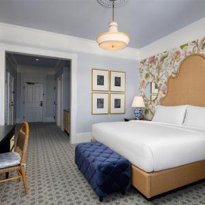 Victorian Room with King Bed, Courtyard View and Balcony