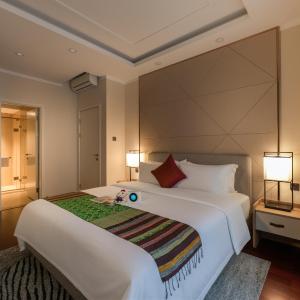 ELO Two-Bedroom Suite with 01 Bathroom