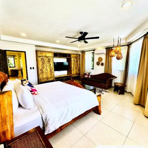 Superior King Suite