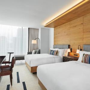 Queen Room with Two Queen Beds - Hearing Access
