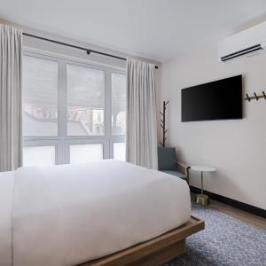 Queen Family Suite with Sofa Bed and Balcony