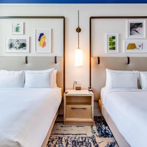 Queen Room with Two Queen Beds and Roll-In Shower - Mobility Access