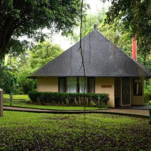 Exclusive Villa with One King Bed