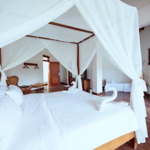 Deluxe Triple Room with Sea View (Early Check-in & Late Check-out on Availability Basis)