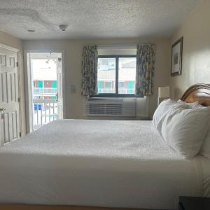 King Room with Sofa Bed