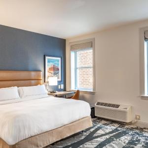 One-Bedroom Suite with Two Queen Beds