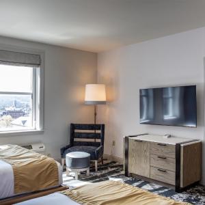 Deluxe Queen Room with Two Queen Beds and Tub - Mobility and Hearing Accessible