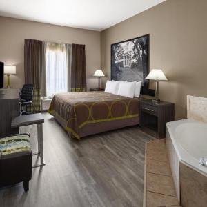 King Studio Suite - Non-Smoking