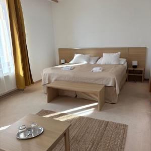Deluxe Double Room with Shower
