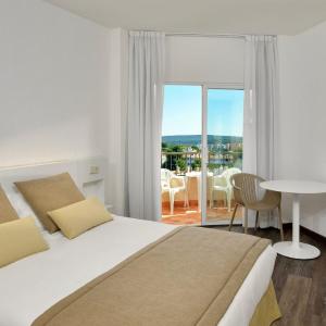 Sol Room Pool View