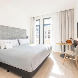The Innside Room with Gran Vía View