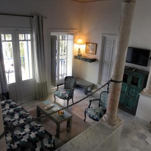 Deluxe King Suite