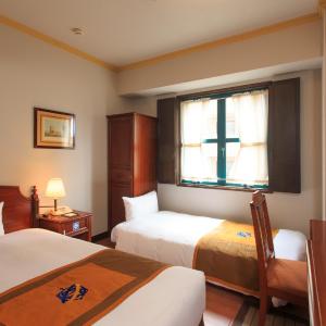 Room Selected at Check-In (1 adult)
