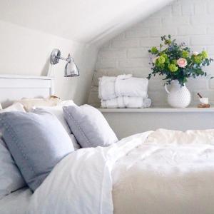 Small Double Room (55 in bed)