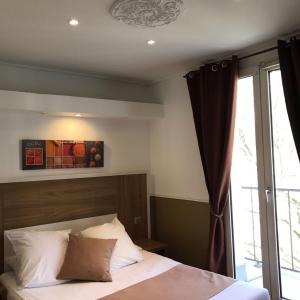Basic Double Room with Shower