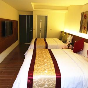 Queen Room with Two Queen Beds