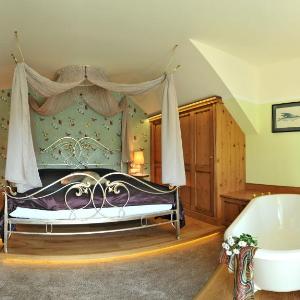 Deluxe Suite with River View