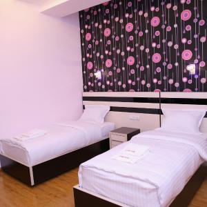Large Twin Room