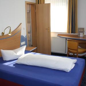 Small Single Room