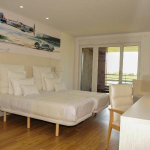 Deluxe Double or Twin Room with Balcony