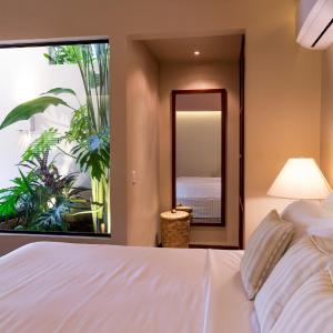 Suite with Garden View