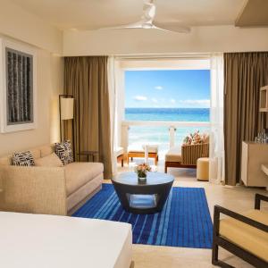 Junior King Suite - Oceanfront