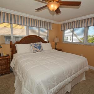 Deluxe Two-Bedroom Apartment