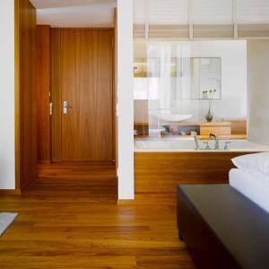 Deluxe Room with Direct lake view