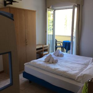 Family Room (2 Adults + 2 Children)