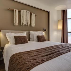 Double Room with Extra Bed (3 Adults)