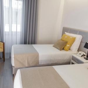 Double or Twin Room with Interior View
