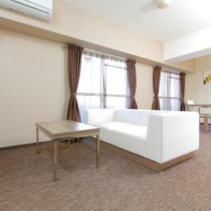 Standard Apartment - Smoking - House Keeping is Optional with Additional Cost