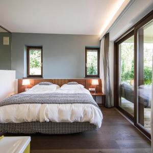 Suite with Lake View