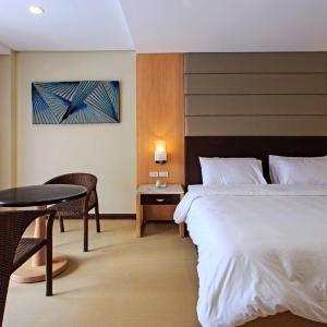 King Room with Balcony