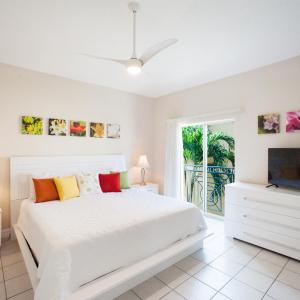 Apartment with Sea View #231