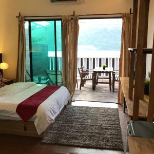 Seaview Room 