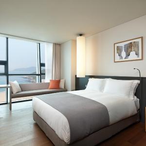 [Luge Package for 2] Premier Double Ocean View