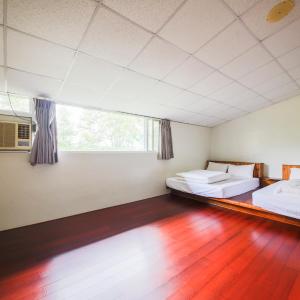 Deluxe Family Suite