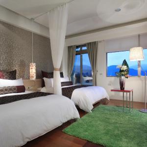 Quadruple Room with Bath