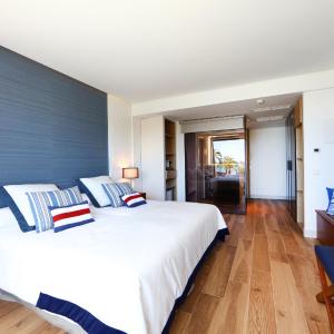 Premium Double Room with Sea View and Private Pool