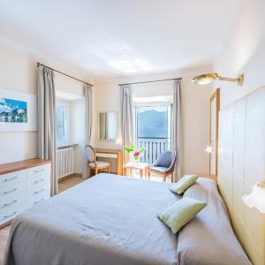 Superior Double Room with Lake View