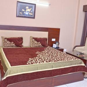 Queen Room with Balcony