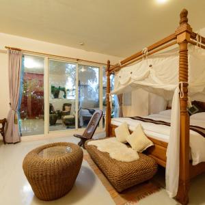Queen Room with Balcony
