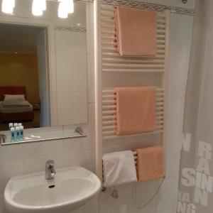 One-Bedroom Apartment (3 Adults)