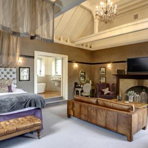 Superior King Suite