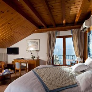 Junior Suite with Lake View