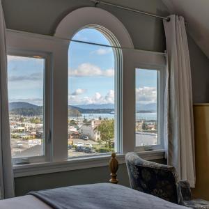 Deluxe Triple with harbor view - Crow's Nest
