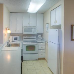 Deluxe One-Bedroom Apartment with Sea View - 314 - No Pets